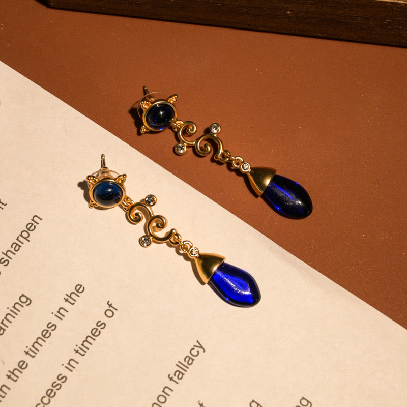 Royal blue dangle vintage necklace & earrings set