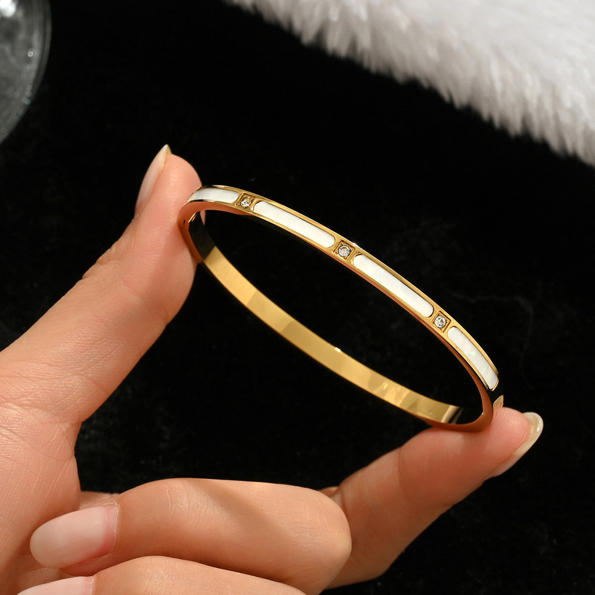 Stainless steel with Zircon or rinestone design bling bangles,18k gold plated color-resistant bangles