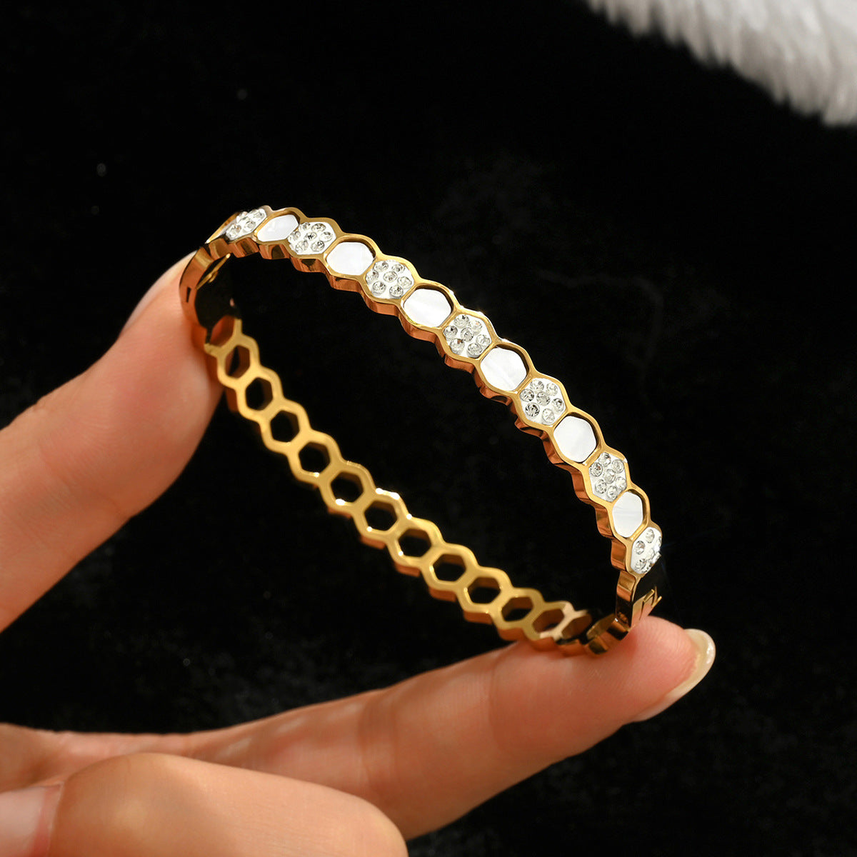 Stainless steel with Zircon or rinestone design bling bangles,18k gold plated color-resistant bangles