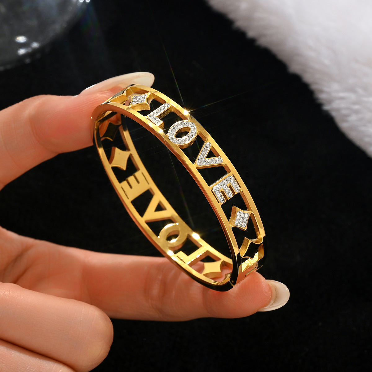 Stainless steel with Zircon or rinestone design bling bangles,18k gold plated color-resistant bangles