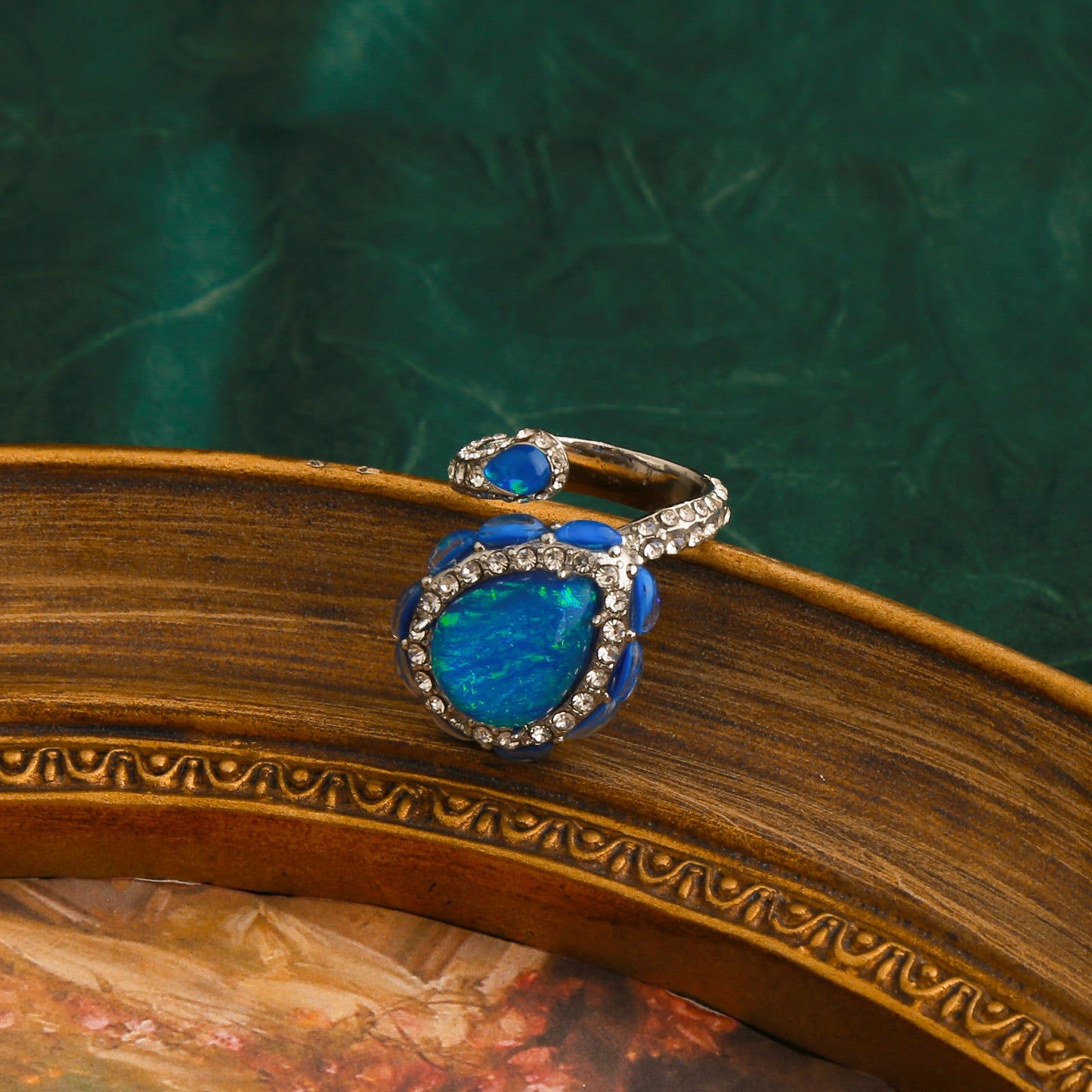 VIntage Blue Platinum Resin Necklace  Earrings  Ring Jewelry Three-Piece Set