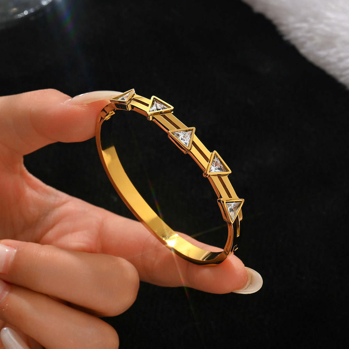 Stainless steel with Zircon or rinestone design bling bangles,18k gold plated color-resistant bangles