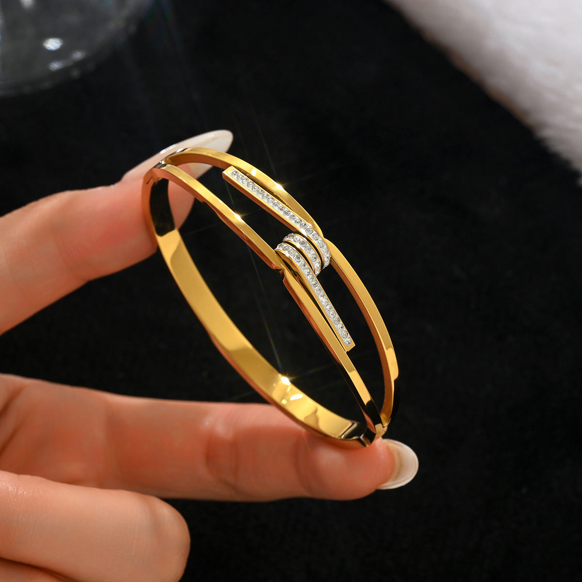 Stainless steel with Zircon or rinestone design bling bangles,18k gold plated color-resistant bangles