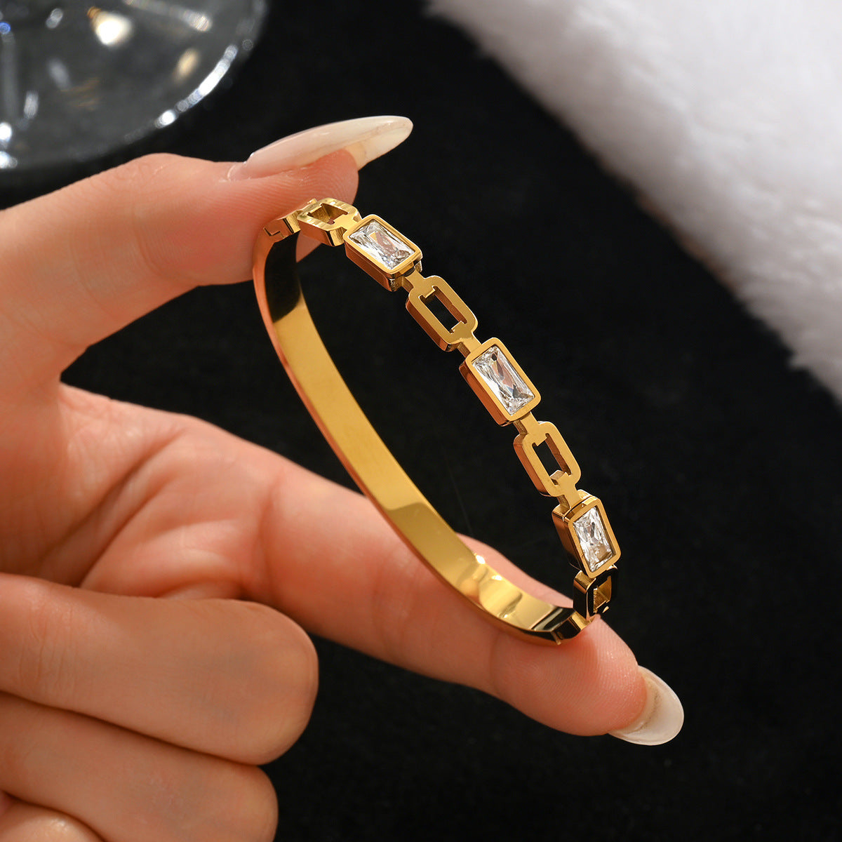 Stainless steel with Zircon or rinestone design bling bangles,18k gold plated color-resistant bangles