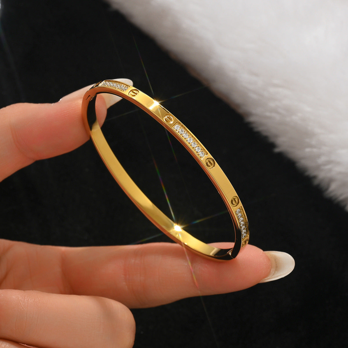 Stainless steel with Zircon or rinestone design bling bangles,18k gold plated color-resistant bangles